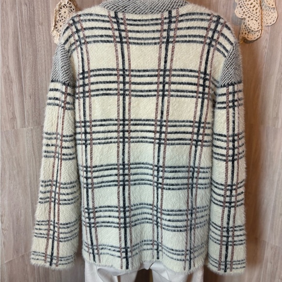 Entro Cream and Black Plaid Turtleneck Sweater - Picture 2 of 8
